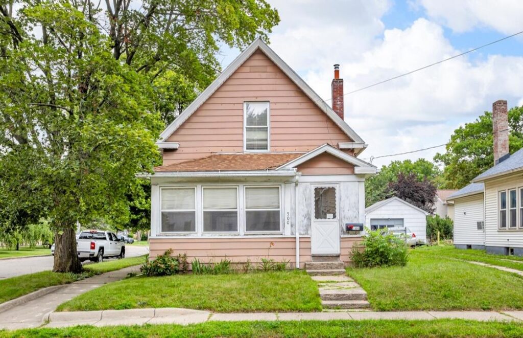 Pink House. 500 E Ganson
